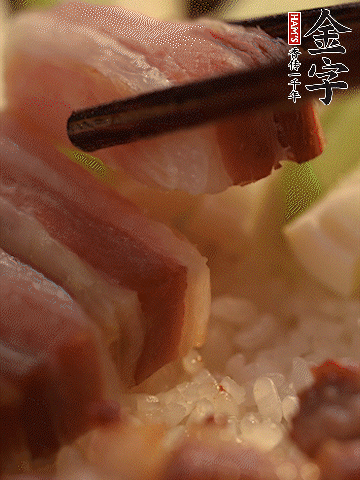 轉(zhuǎn)小火，繼續(xù)蓋蓋子燜2-3分鐘。