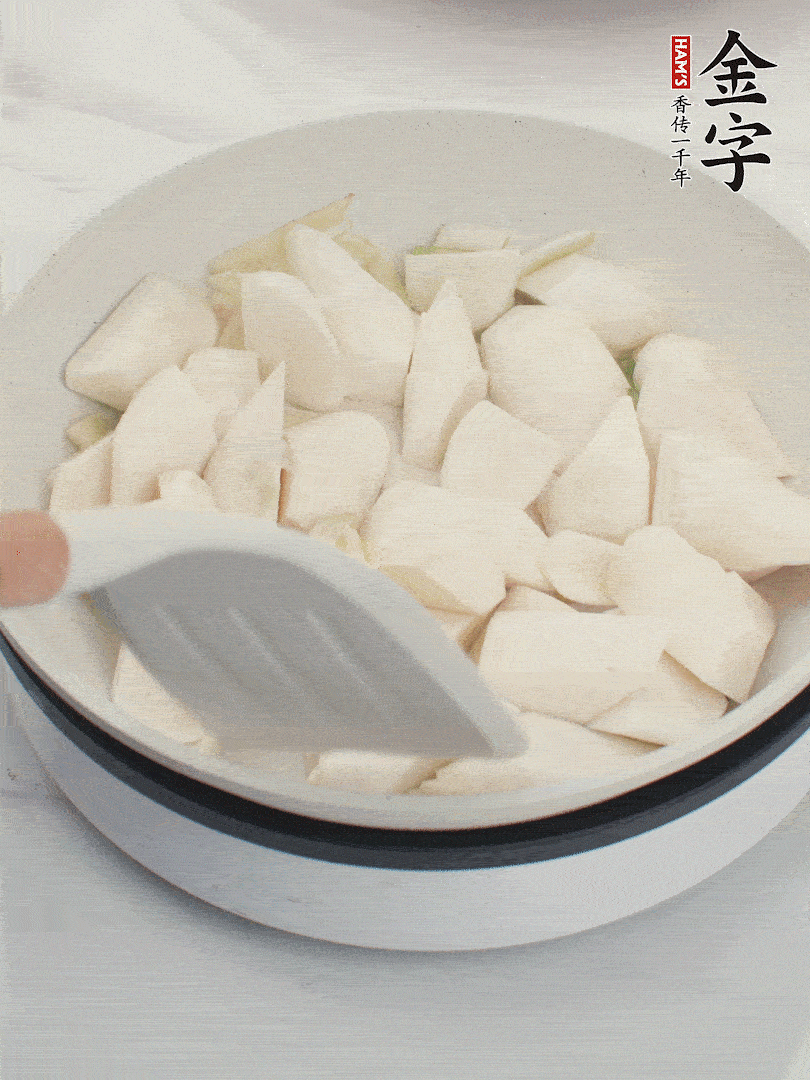 加茭白煸炒。